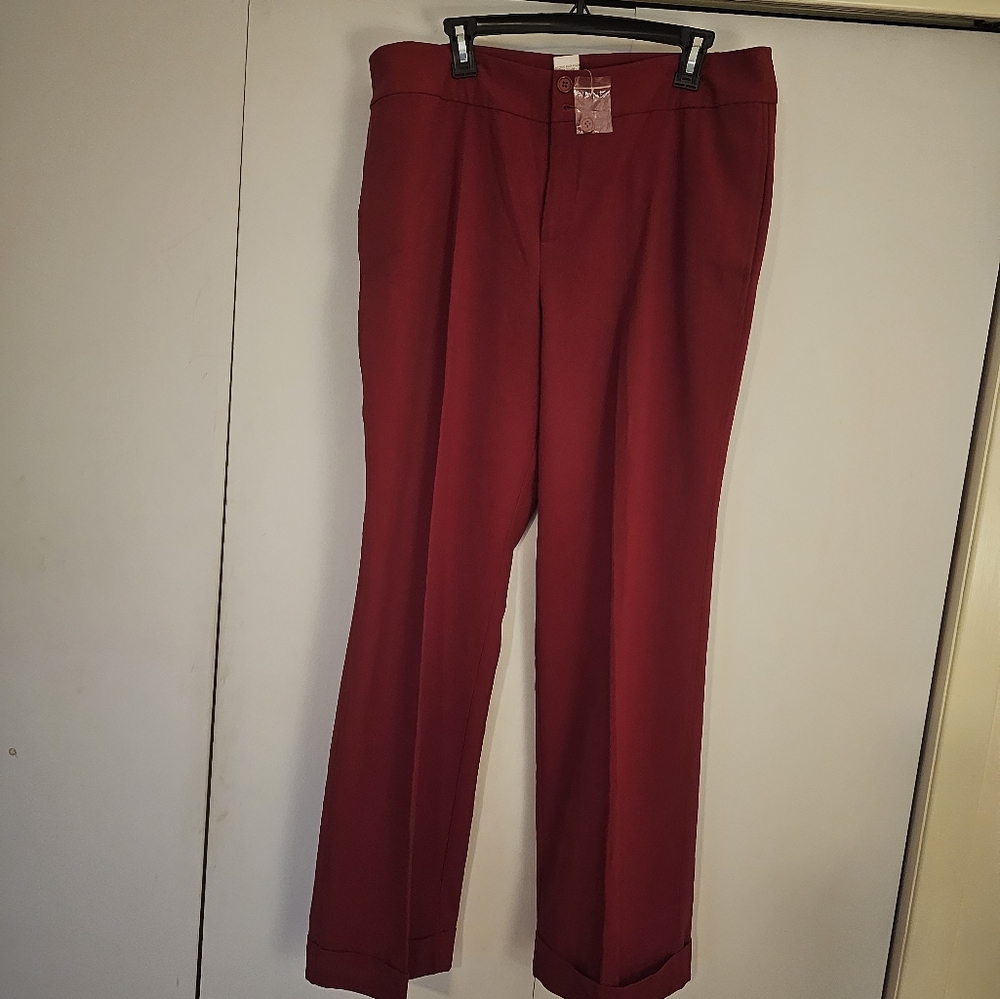 Cherry red cuffed pant